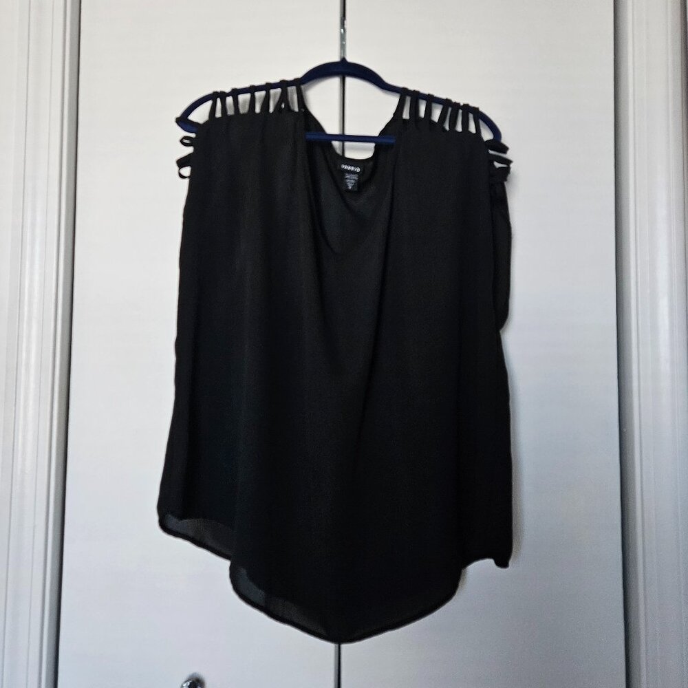 Torrid Sleeveless Cutout Design Shoulder- 2x